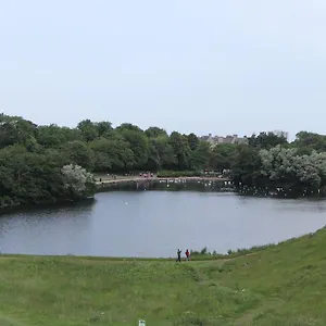 Abercorn Semi-detached House Holiday home Edinburgh
